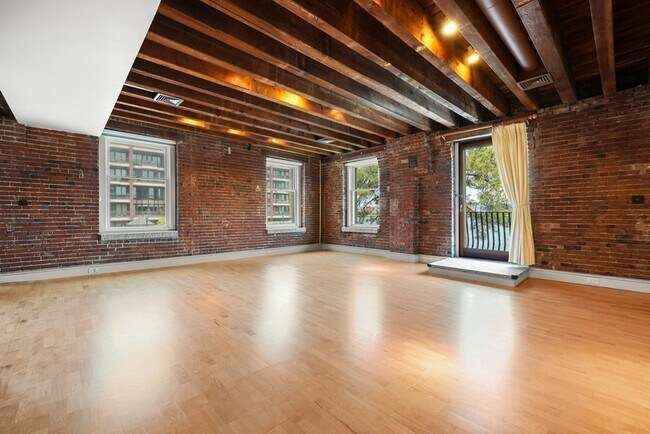 Foto del edificio - 343 Commercial Street
