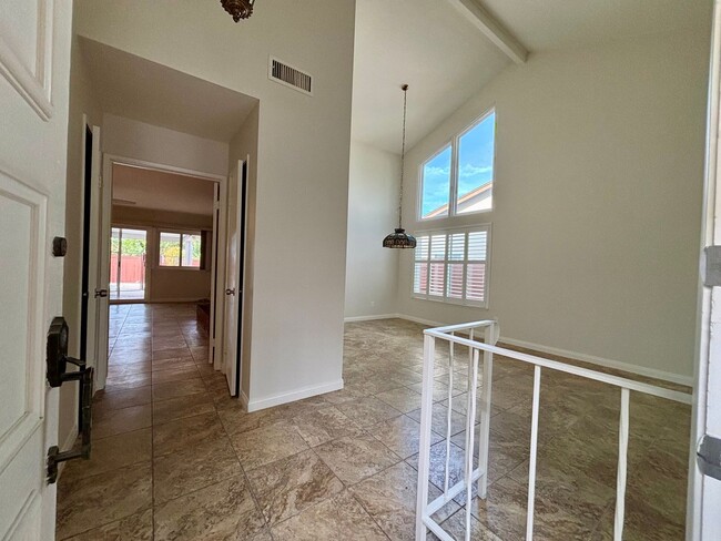 Building Photo - Spacious 4BR San Diego Home with Private Pool