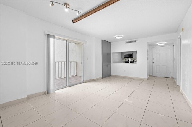 Photo - 280 SW 20th Rd (Miami, FL) Apartment