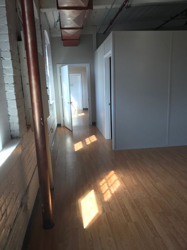 Foto del edificio - 464 Pratt St Ext