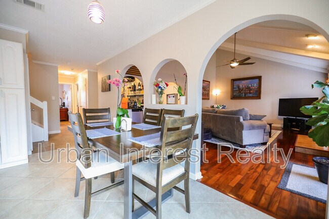 Foto del edificio - 321 Cypress St