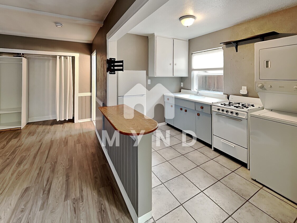 Foto principal - 211B Alhambra Blvd