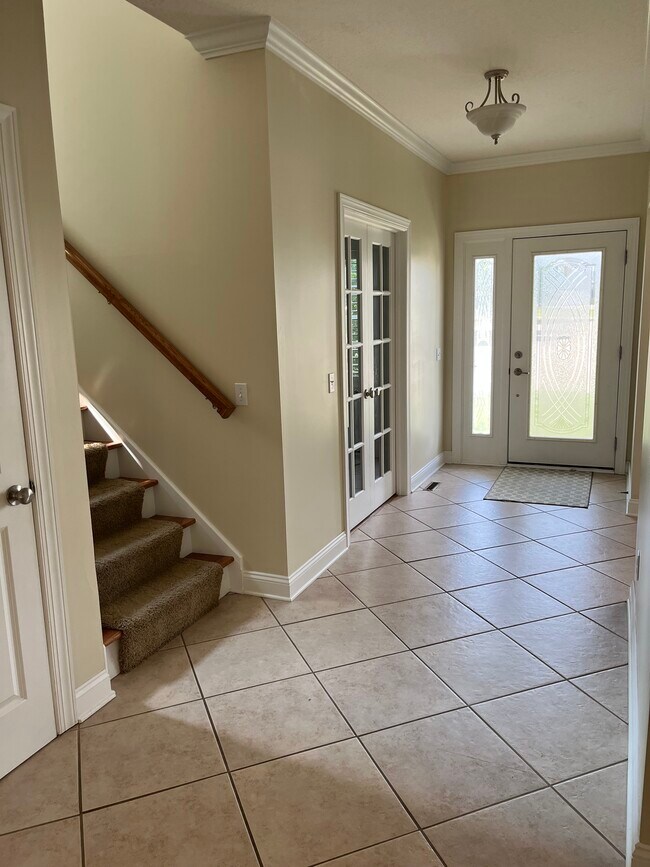 Foto del edificio - 7335 Bentham Cir NW