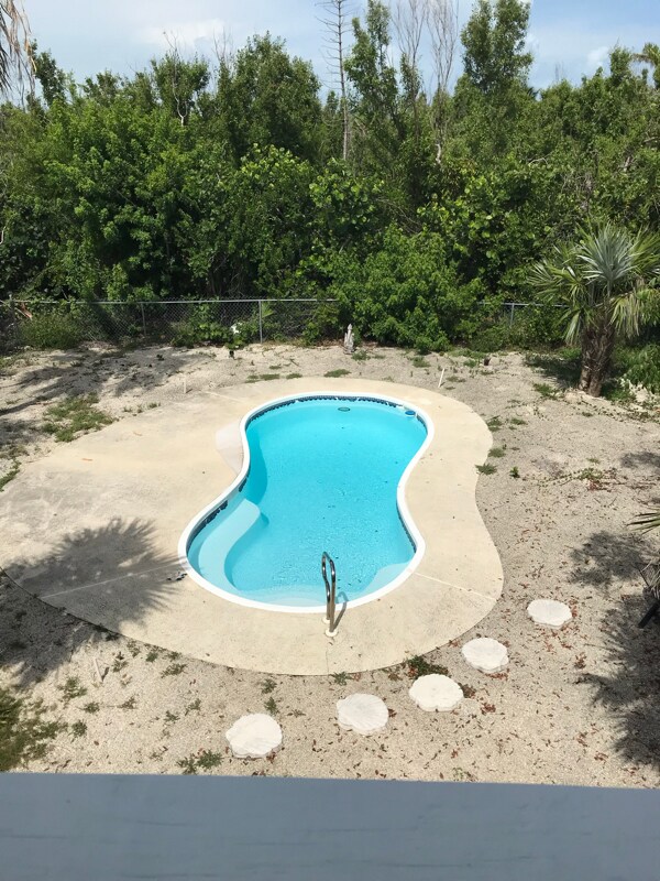 Foto principal - 467 W Shore Dr