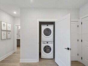 Interior Photo - The Henslow Daniel Island Apartments & Townhomes