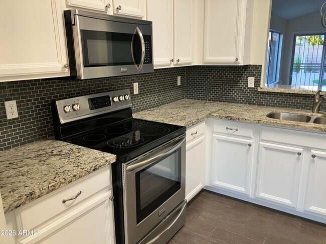 Foto del edificio - 2240 E Aire Libre Ave