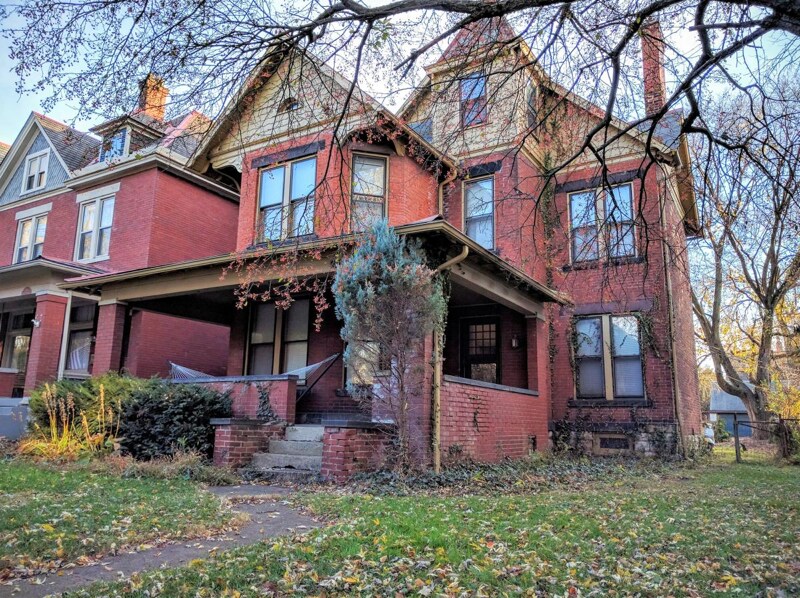 Primary Photo - 95 W 2nd Ave