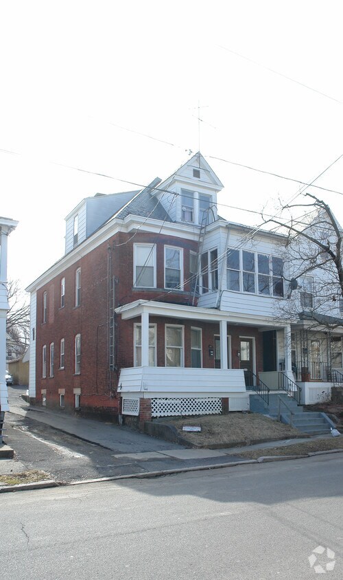 Primary Photo - 1822 Avenue A