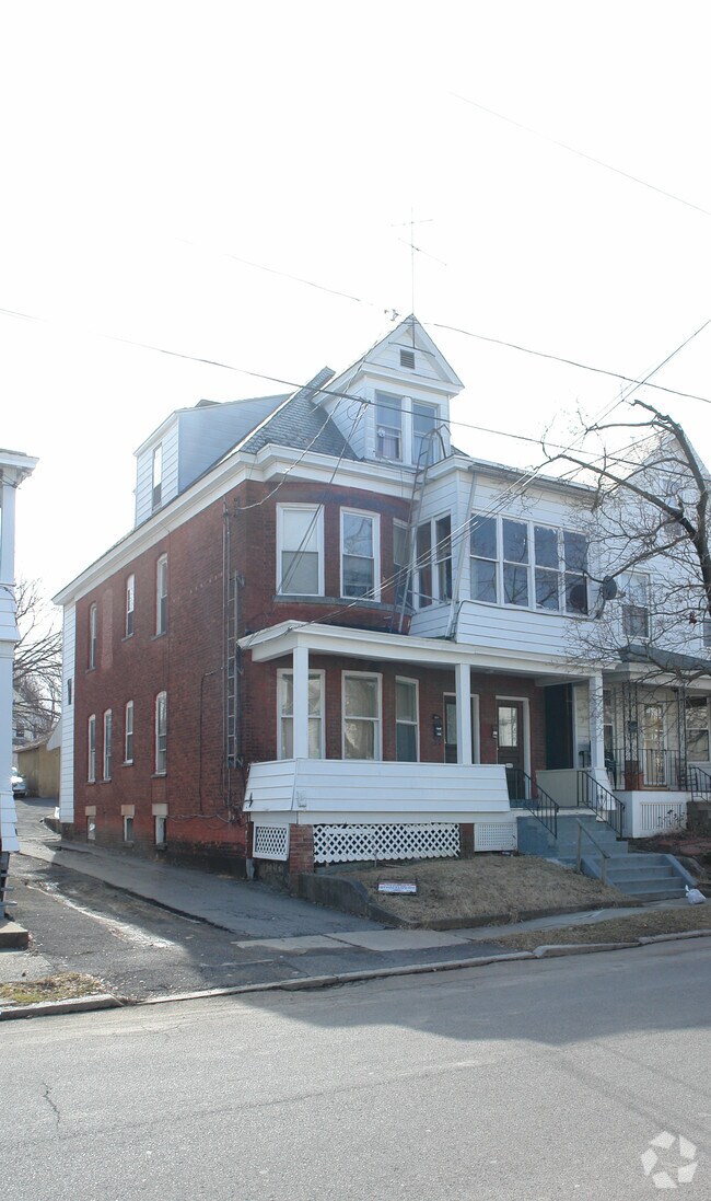 1822 Avenue A, Schenectady, NY 12308 Apartments Schenectady, NY