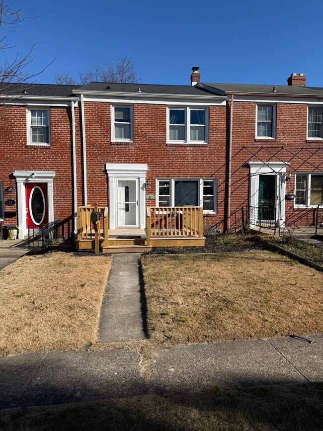 Photo - 21 Skidmore Ct Townhome