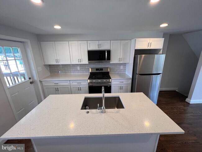 Foto del edificio - 7418 St Patricia Ct