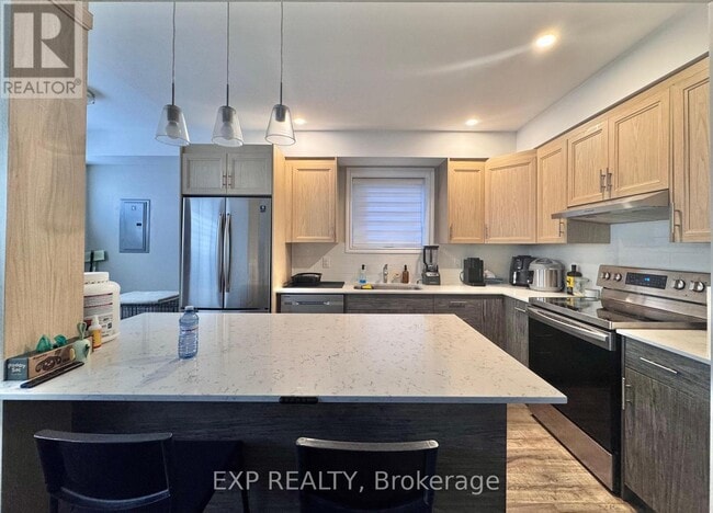 Photo du bâtiment - 100 West Avenue S