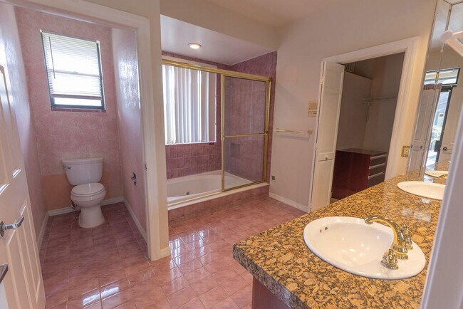 Building Photo - 14955 Horseshoe Trce