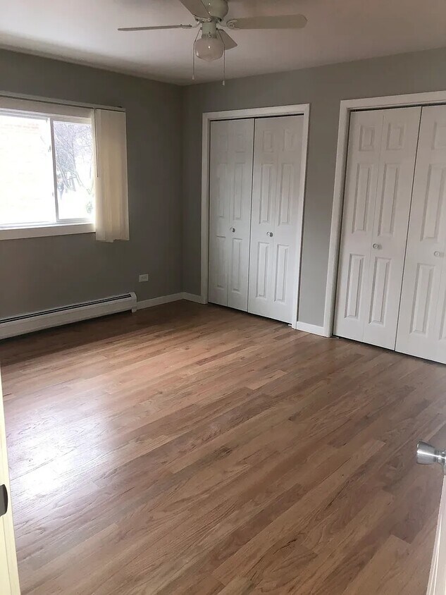 Building Photo - 815 LaGrange Rd