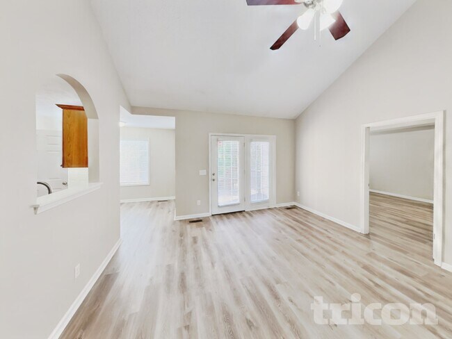 Foto del edificio - 989 Chesire Way