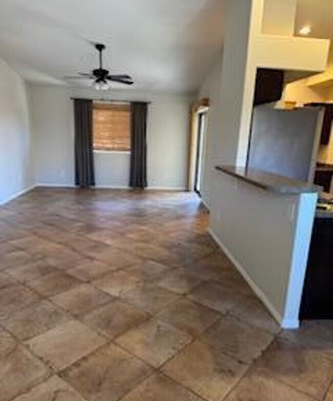 Foto del edificio - 754 Skyview Ln
