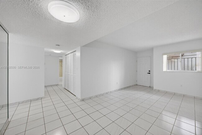 Building Photo - 800 SW 104th Ct
