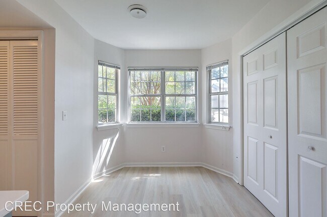 Building Photo - 3 br, 2.5 bath House - 1171 Monaco Drive