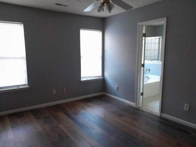 Foto del edificio - 3616 Silver Ore Ln