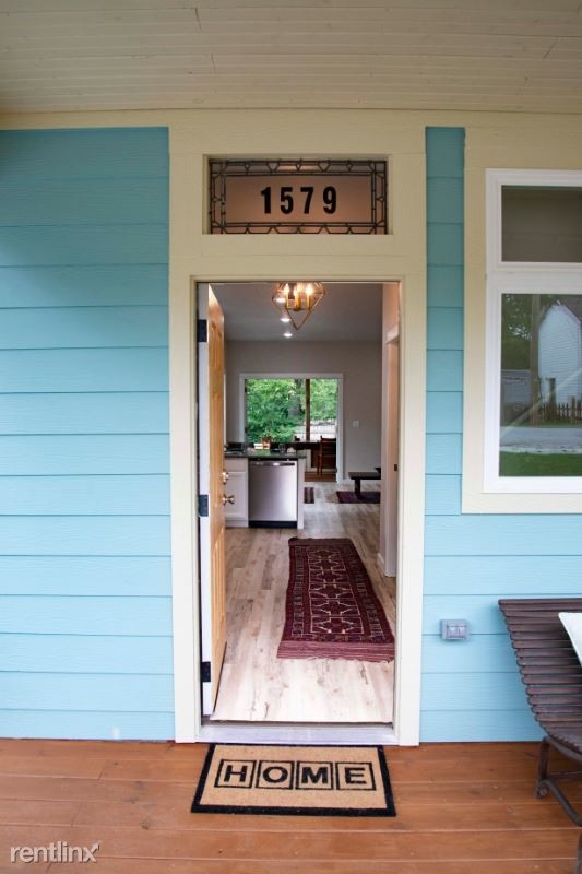 Building Photo - 1 br, 1.5 bath Townhome - 1577 S Duncan Ave