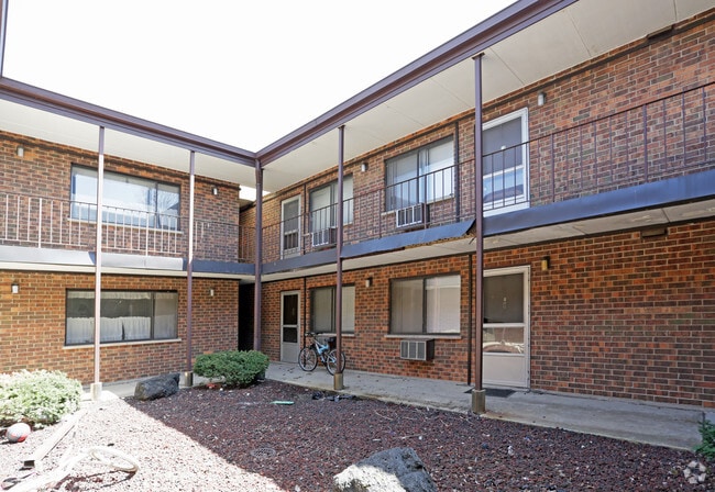 Building Photo - 315 Kimbell Ave