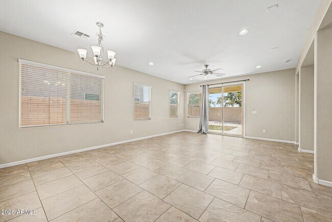 Foto del edificio - 25818 N 122nd Ln