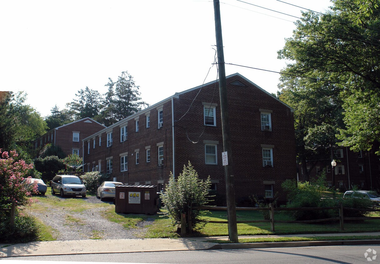 Foto del edificio - 5723 10th Rd N