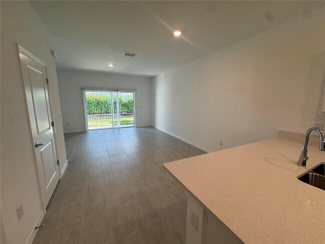 Foto del edificio - 8720 Daybreak St