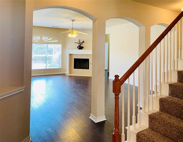 Building Photo - 300 Rain Tree Dr
