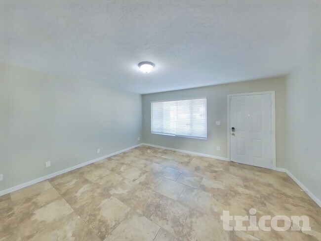 Foto del edificio - 4309 W Ruth Ave