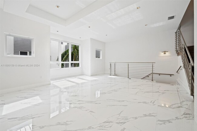 Foto del edificio - 9137 NW 33rd St