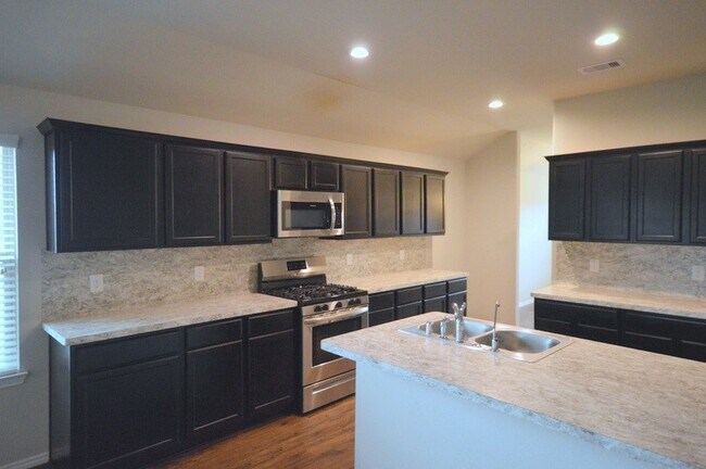 Foto del edificio - 5539 Dovetail Arbor Trace