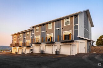 Building Photo - 2949 Aspen Dr