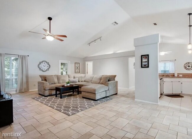 Building Photo - 4 br, 2 bath House - 1672 Countrywood Stre...