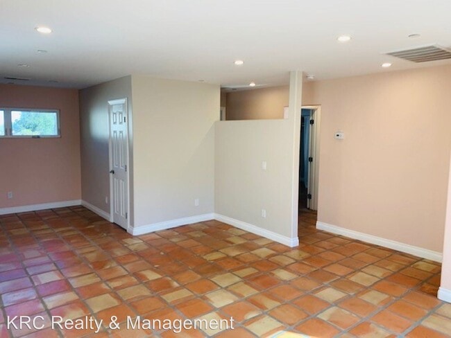 Building Photo - 12469 Mirar De Valle Rd