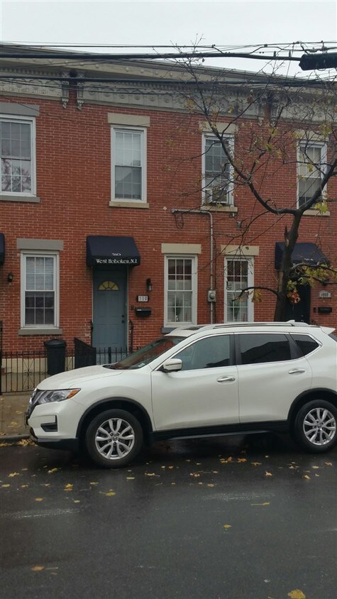 Primary Photo - 510 23rd St