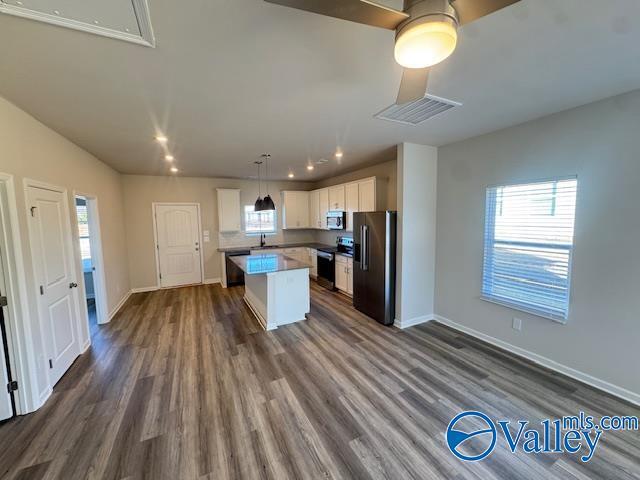 Foto del edificio - 126 Foster Wy Dr