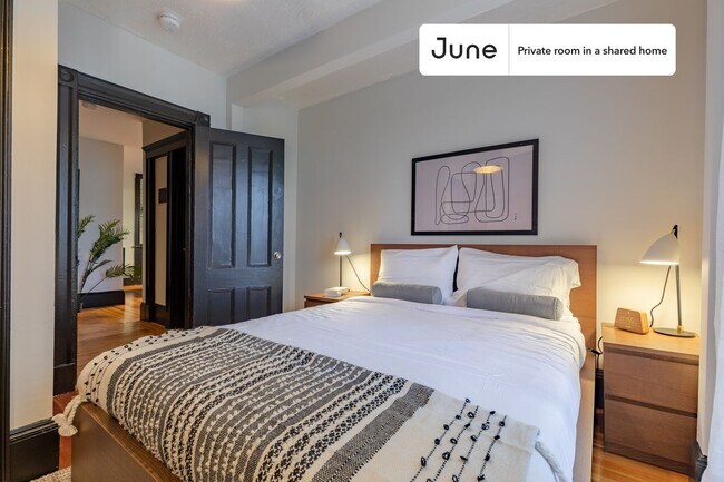 Foto del edificio - Room in Shared 5 bed/2 bath home