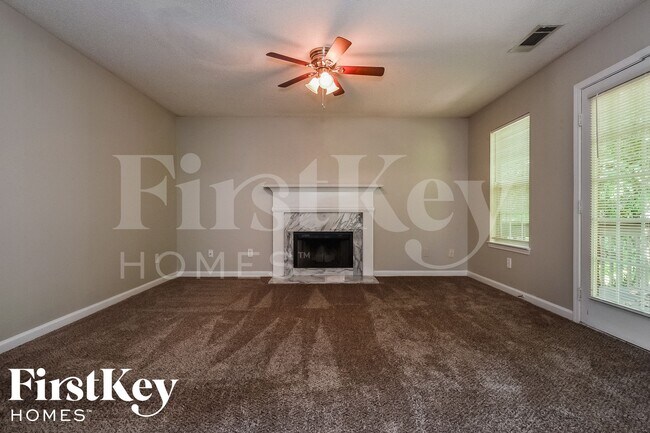 Building Photo - 7976 Mustang Ln