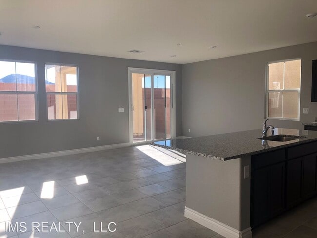 Building Photo - 4 br, 2.5 bath House - 3029 Taranto Heights
