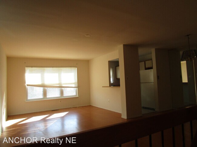 Building Photo - 2 br, 1 bath House - 9390 Neil Rd. Unit A