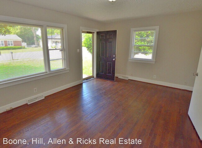 Foto del edificio - 3 br, 1 bath House - 420 Kingston Avenue