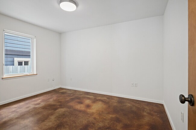 Foto del edificio - 504 NE Brazee St