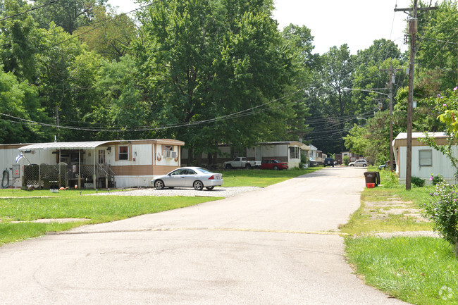 Trailer - 1751 E Ohio Pike