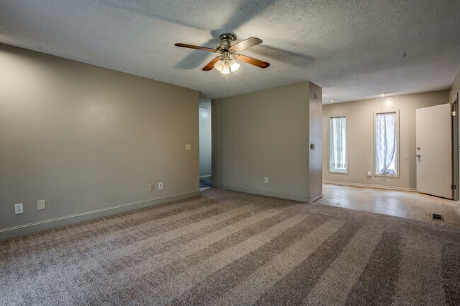 Foto del edificio - For Lease--3 Bedroom in Perkins OK