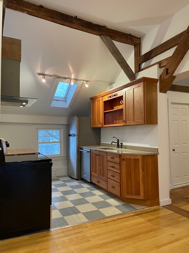 Kitchen - 209 East St