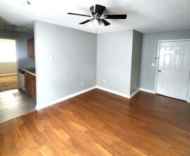 Building Photo - 1542 Diuguid Dr