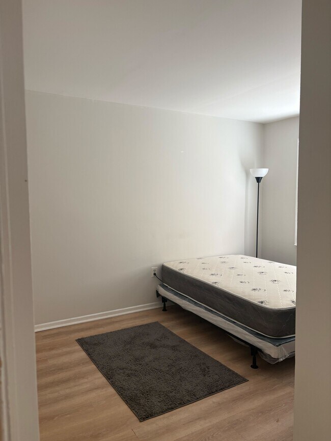 Foto del edificio - 9006 Continental Pl