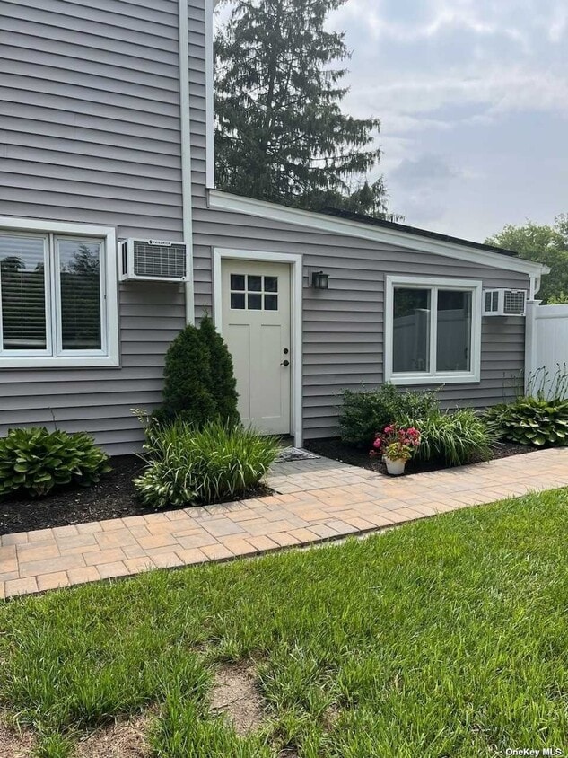 20 Bowdon Rd, Greenlawn, NY 11740 House Rental in Greenlawn, NY