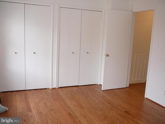 Foto del edificio - 8607 Dellway Ln